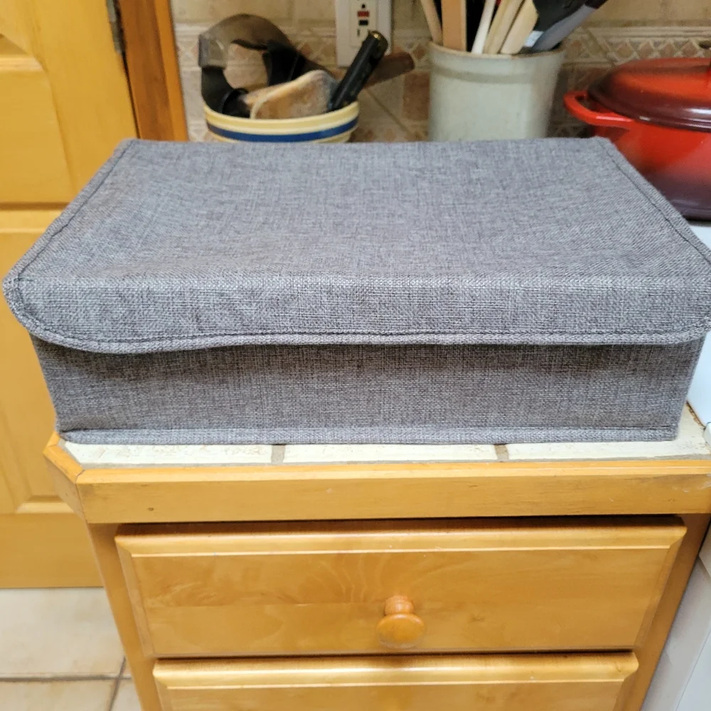 2 Underwear, socks, ornaments etc..storage boxes. 60 grids, 30 each